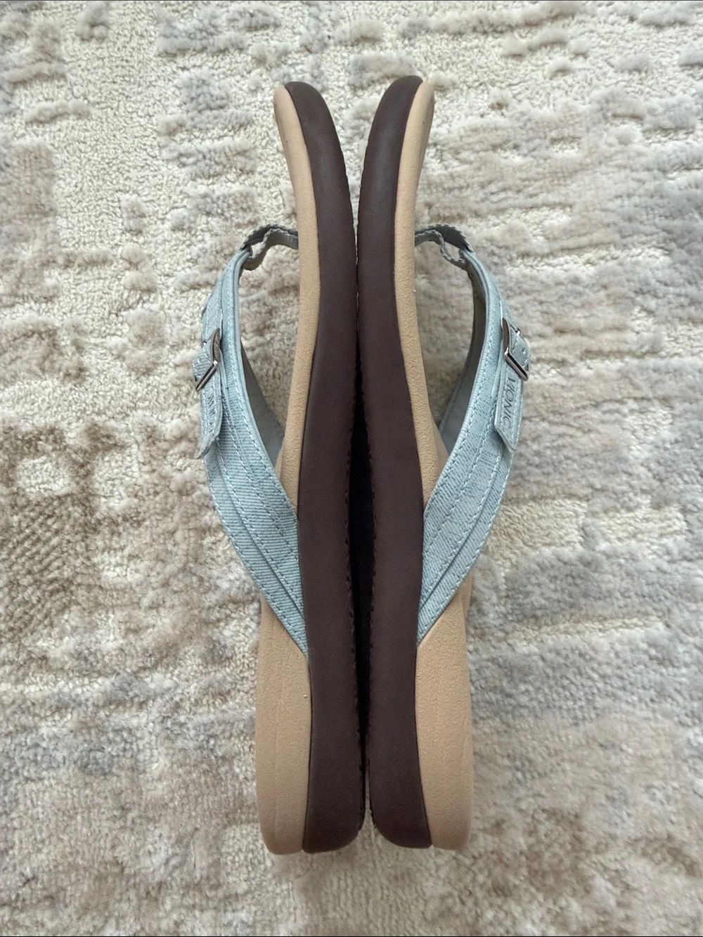 Women’s Arch Suppory Flip Flop Sandals in Light Blue and Tan